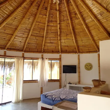 Waltako Beach Culture Canoas de Punta Sal Exterior foto